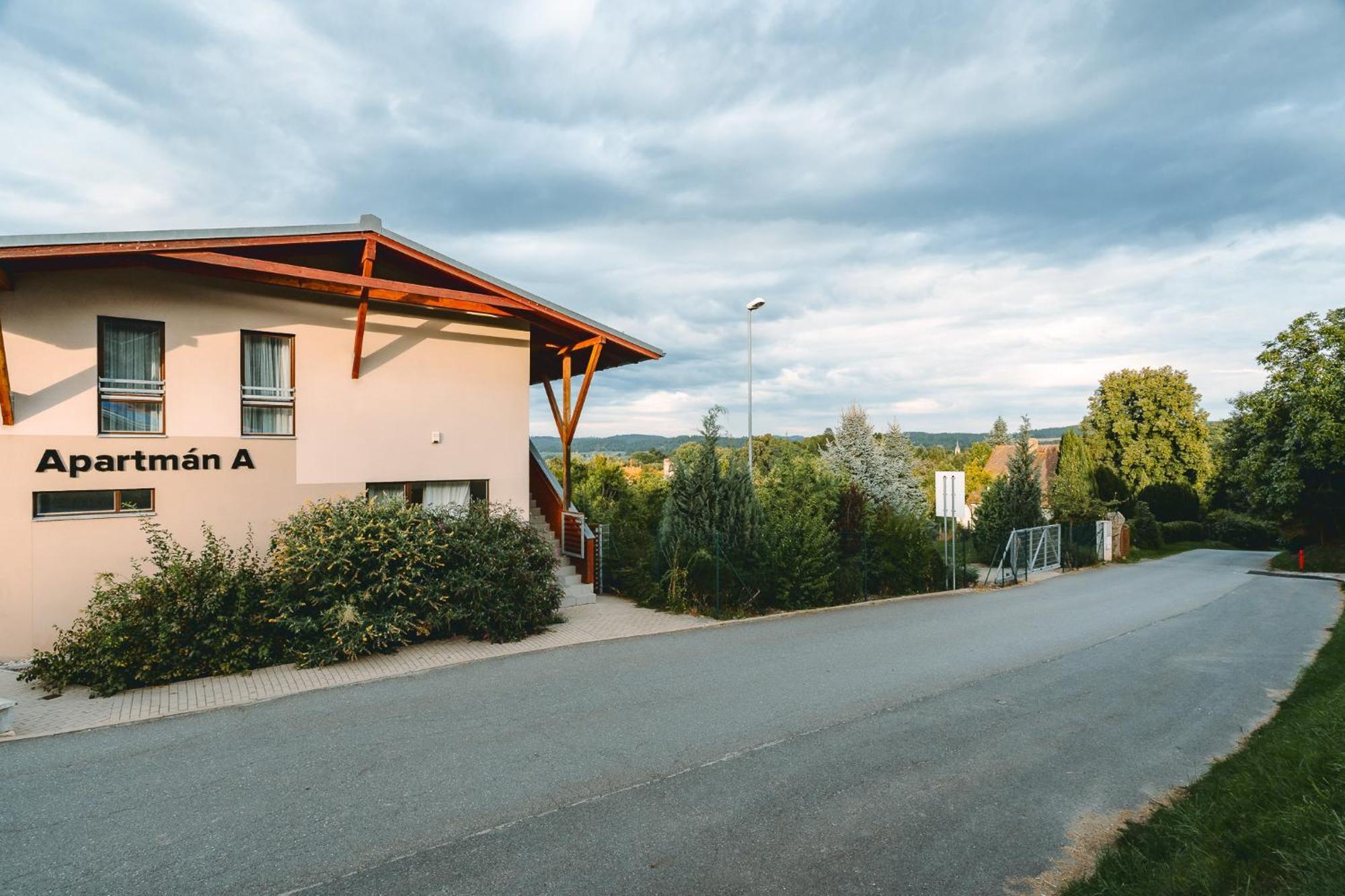 Apartman A5 Pro 3 Osoby - Moninec - Celorocne Exterior photo